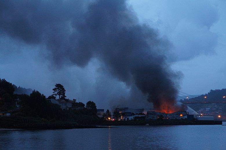 2016 05 09 IncendioFandicostaDomaio10.JPG